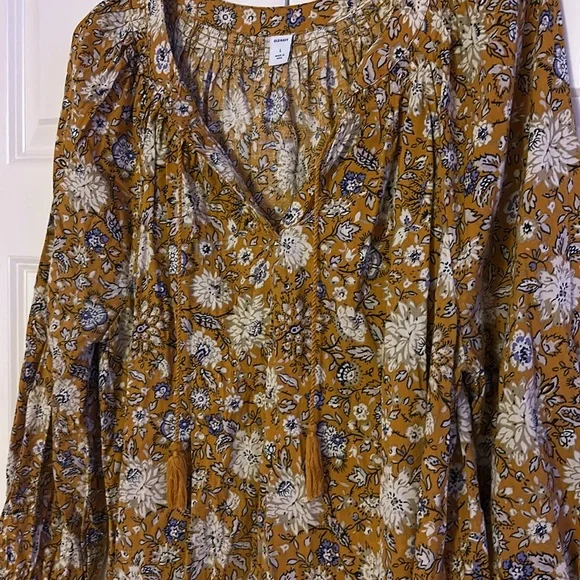 NWOT Old Navy yellow floral peasant split top blouse - Picture 8 of 10